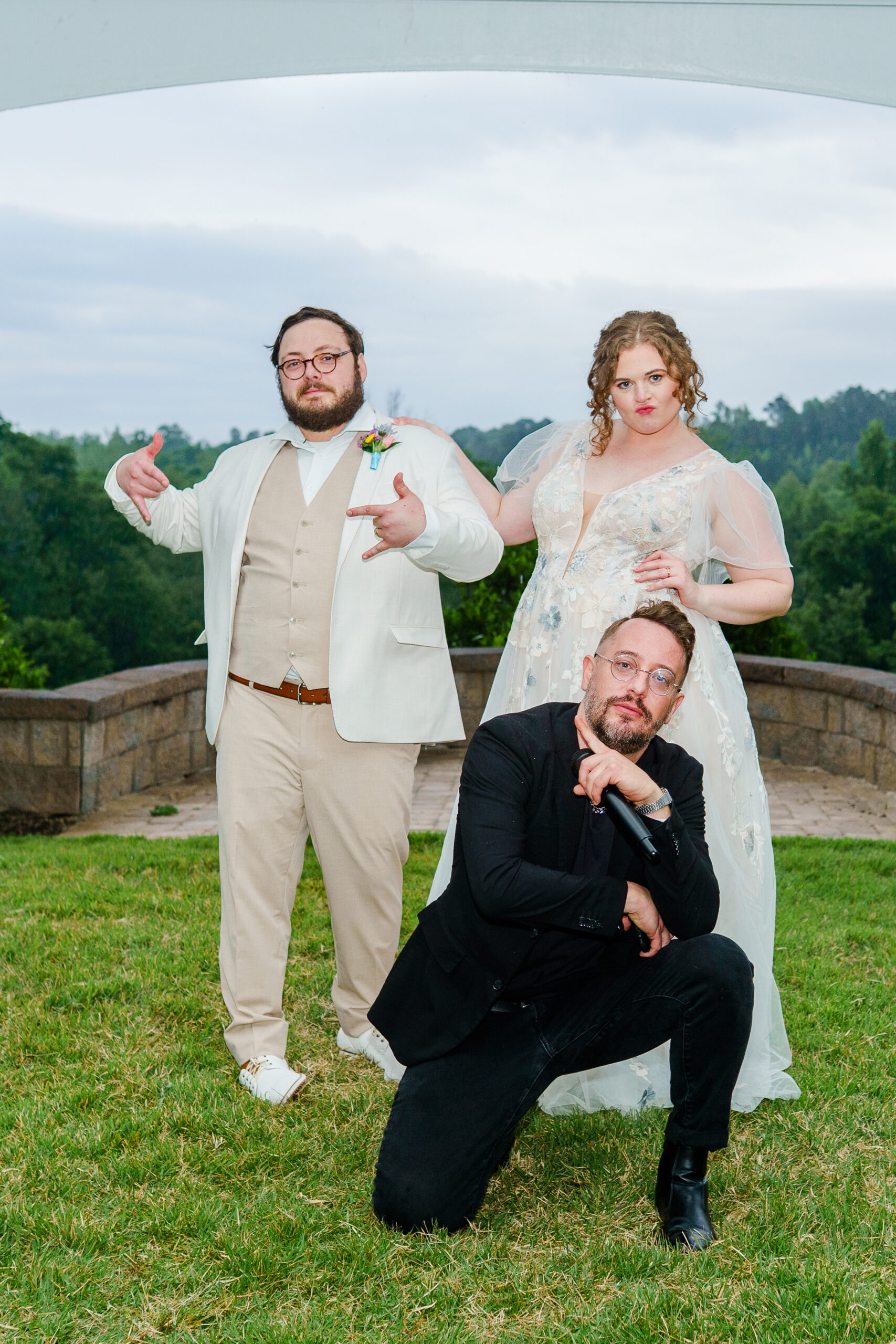dow oak wedding dj posing
